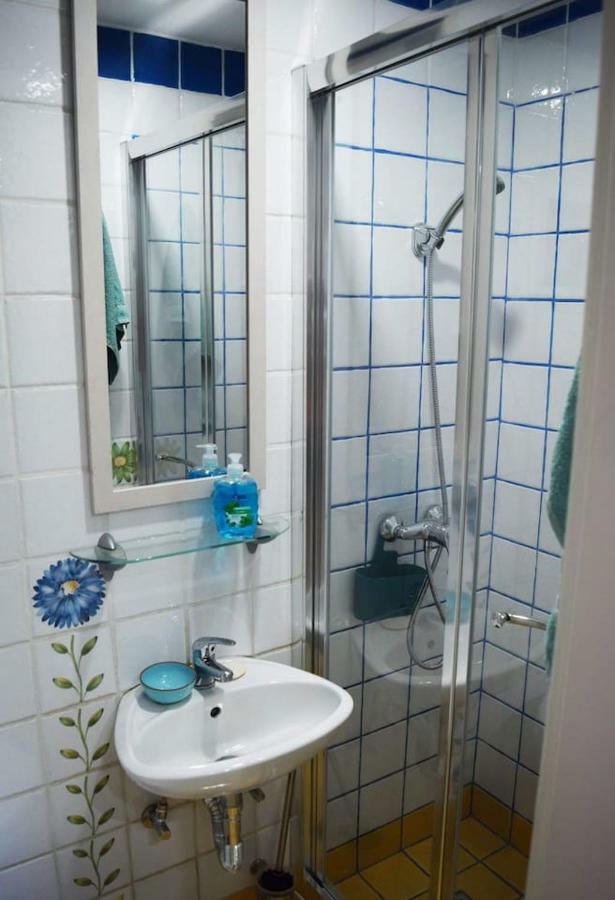 Private Apartment In Pembroke St Julians מראה חיצוני תמונה