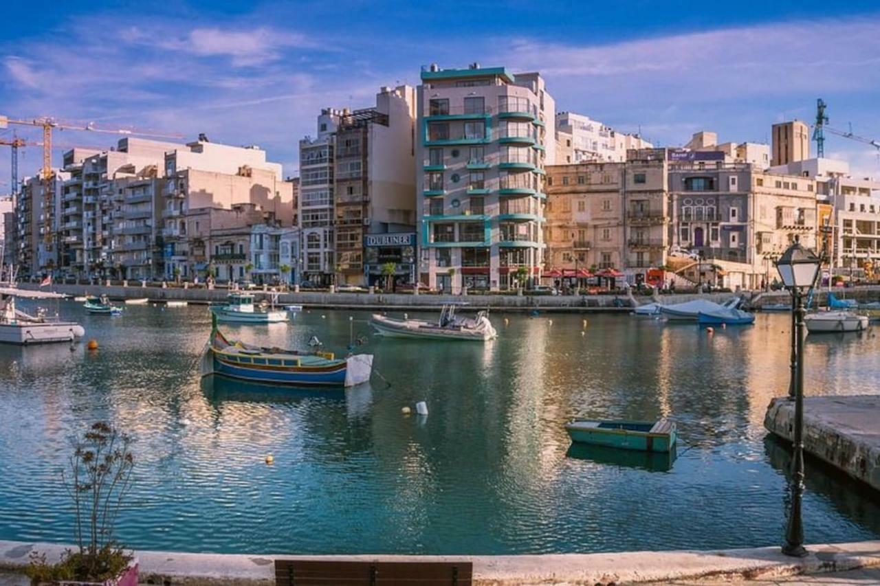Private Apartment In Pembroke St Julians מראה חיצוני תמונה